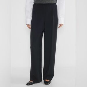 Aritzia Effortless Pant (Length: Short)